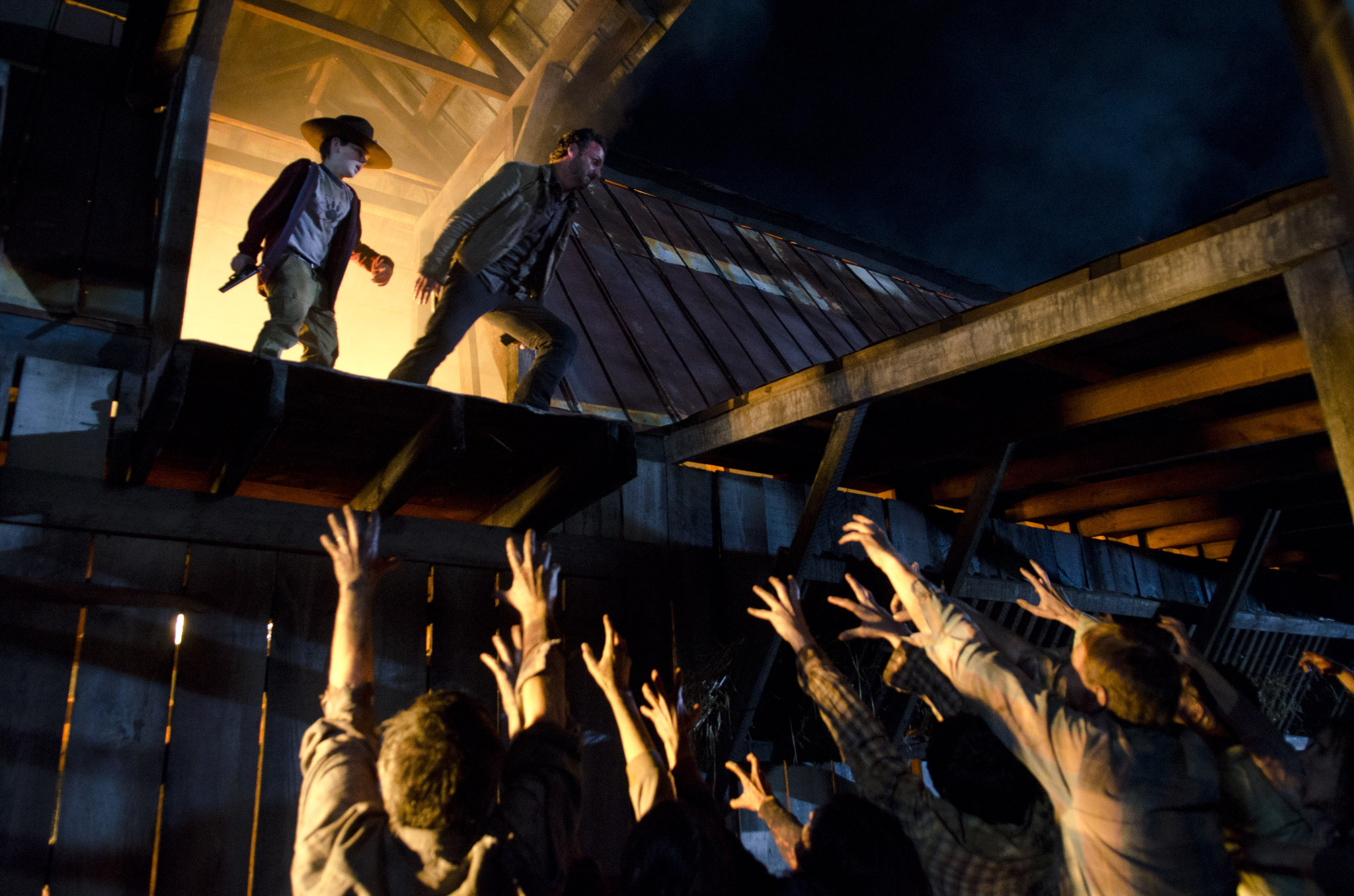 The Walking Dead: Beside the Dying Fire – Chaos, Carnage, and a Prison in the Distance (Season 2, Episode 13 – Season Finale)