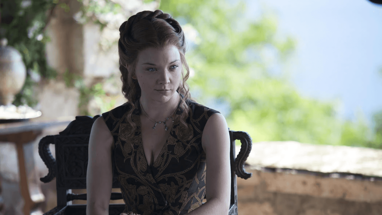 Game of Thrones S4E3 "Breaker of Chains" episode guide image showing a tense queen beside a kneeling captive in a torchlit throne room